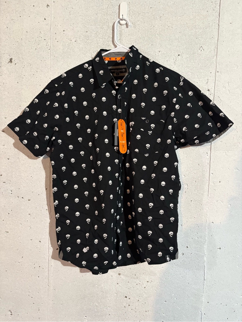 NWT Free Planet Skull Button Down Shirt | Size: XL